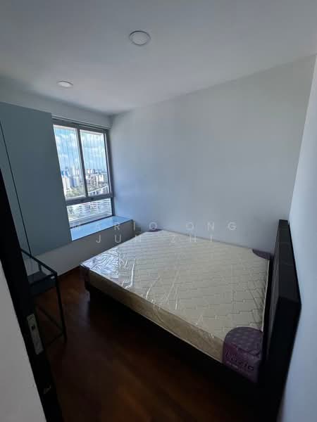 Platinum Edge Apartment For Sale at S$ 2,580,000 | PropertyGuru Singapore - Common Bedroom