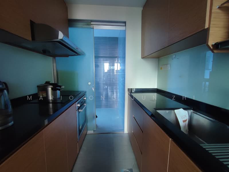 Platinum Edge Apartment For Sale at S$ 2,580,000 | PropertyGuru Singapore - Kitchen