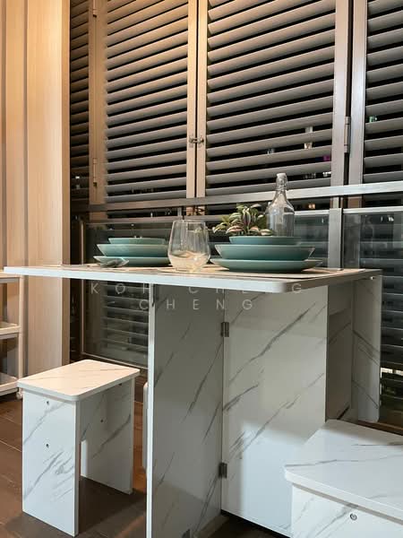 Watertown Condominium For Sale at S$ 950,000 | PropertyGuru Singapore - Dining Room