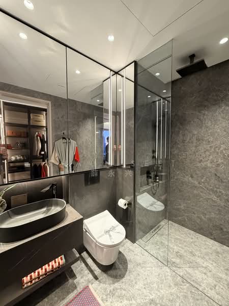 W Residences Marina View - Singapore Condominium For Sale at S$ 4,000,000 | PropertyGuru Singapore - Bathroom