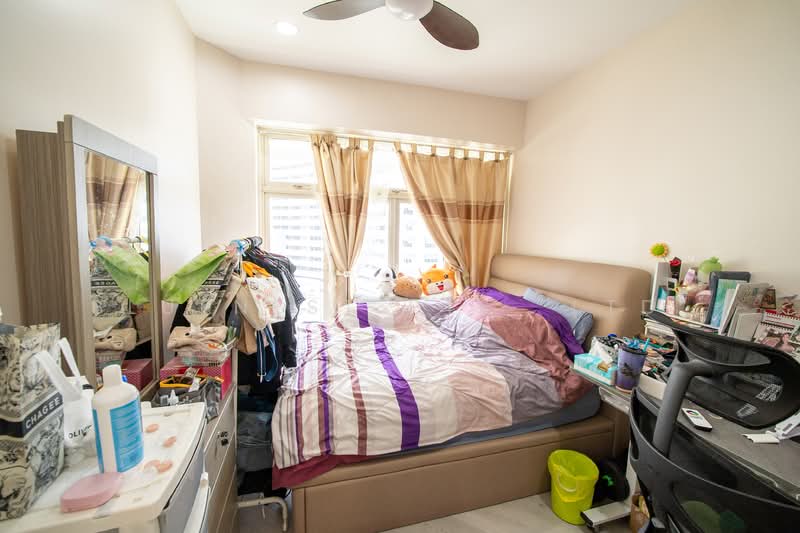 Oleander Towers Apartment For Sale at S$ 1,865,000 | PropertyGuru Singapore - Bedroom