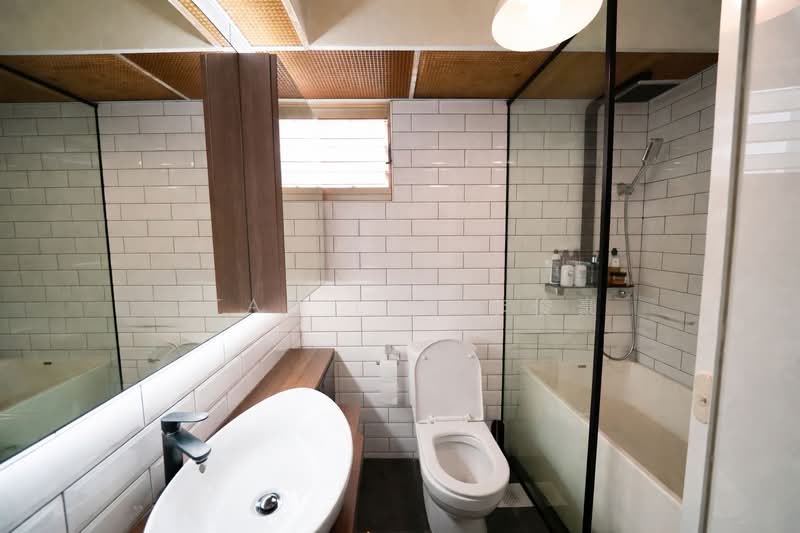 10C Bendemeer Road HDB Flat For Sale at S$ 1,380,000 | PropertyGuru Singapore - Bathroom