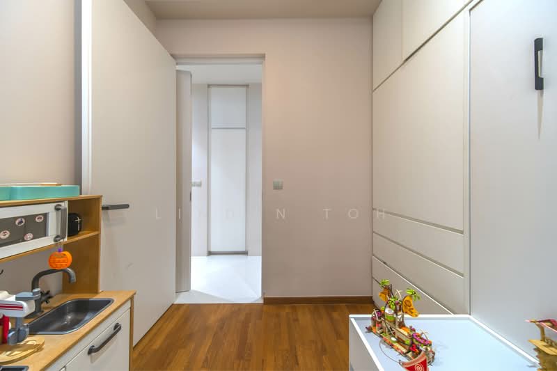 Mont Botanik Residence Condominium For Sale at S$ 1,350,000 | PropertyGuru Singapore