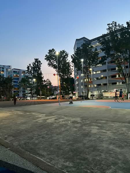 501 Bukit Batok Street 52 HDB Flat For Sale at S$ 398,000 | PropertyGuru Singapore - Exterior