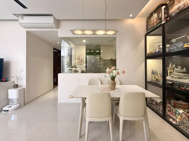 Signature At Yishun Executive Condominium For Sale at S$ 1,670,000 | PropertyGuru Singapore - Dining Room