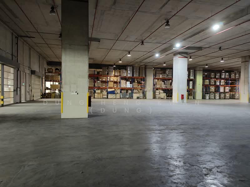 Various Sizes + With Racks + 40ft Bays, Jurong. Pioneer., 36,000 sqft, Warehouse For Rent, by Dung Heng Kwan (Dung), 500089477 - Interior - CommercialGuru.com.sg