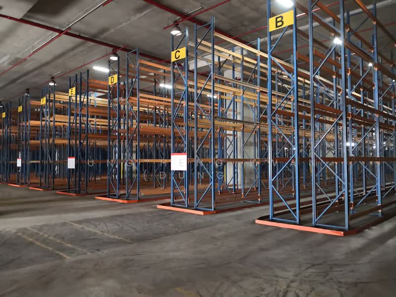 Various Sizes + With Racks + 40ft Bays, Jurong. Pioneer., 36,000 sqft, Warehouse For Rent, by Dung Heng Kwan (Dung), 500089477 - Interior - CommercialGuru.com.sg