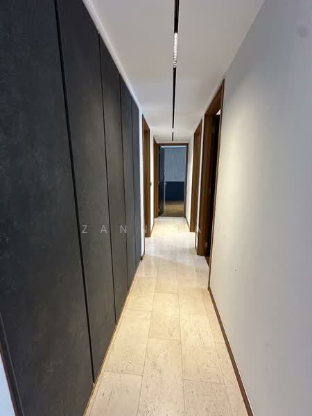 The Nexus Condominium For Sale at S$ 3,500,000 | PropertyGuru Singapore - Walk way with full storage cabinet