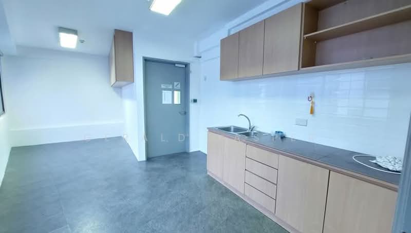 LHK2 Building, 76 Playfair Road, 2,583 sqft, Light Industrial (B1) For Rent, by Gerald Gasper, 500089530 - Kitchen - CommercialGuru.com.sg
