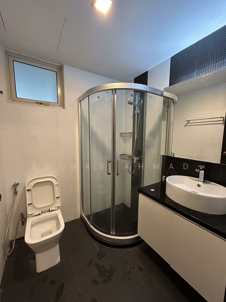 Rivervale Crest Condominium For Sale at S$ 1,350,000 | PropertyGuru Singapore - Bathroom