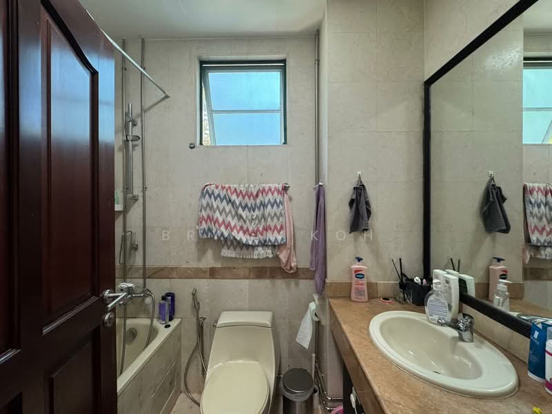 Tanglin Regency Condominium For Sale at S$ 2,080,000 | PropertyGuru Singapore - Bathroom