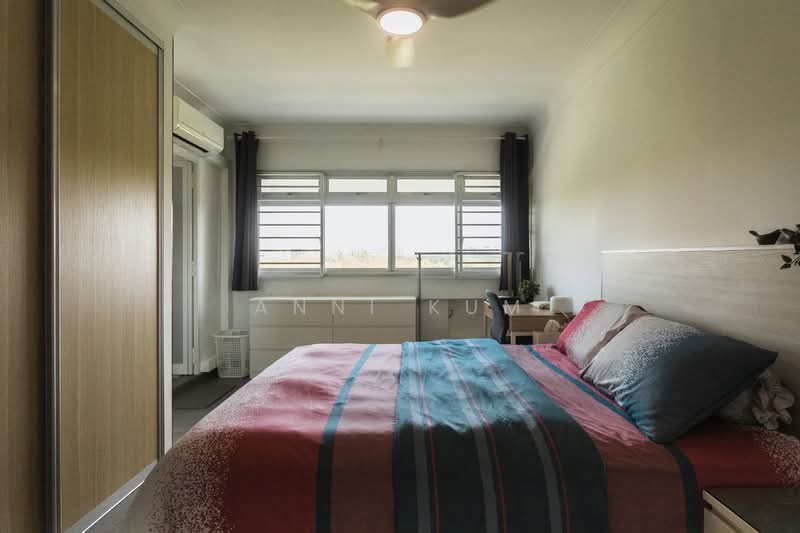 496D Tampines Avenue 9 HDB Flat For Sale at S$ 948,888 | PropertyGuru Singapore - Bedroom