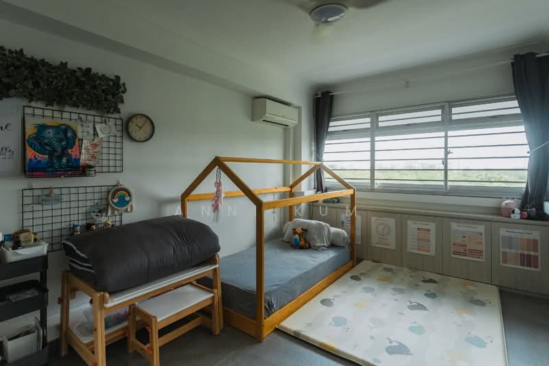 496D Tampines Avenue 9 HDB Flat For Sale at S$ 948,888 | PropertyGuru Singapore - Bedroom