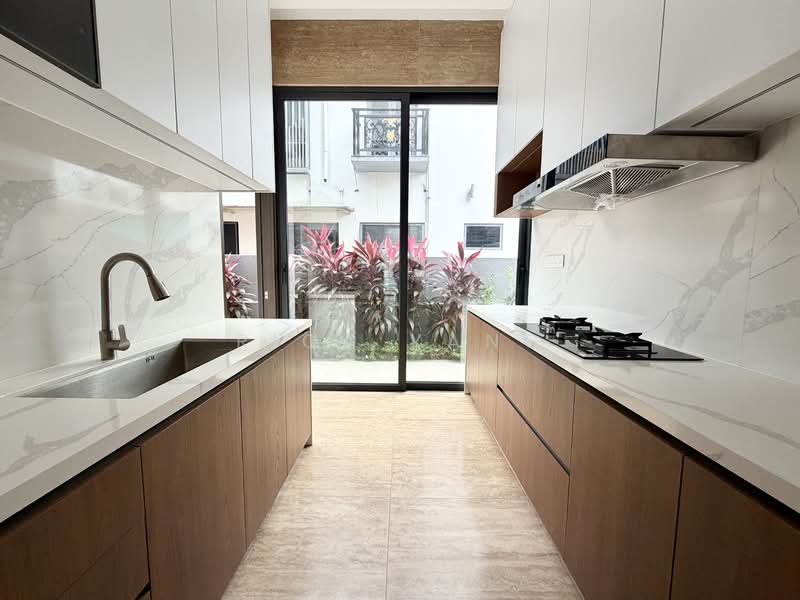 Siglap drive/Frankle/Telok Kurau Detached House For Sale at S$ 17,900,000 | PropertyGuru Singapore - Kitchen