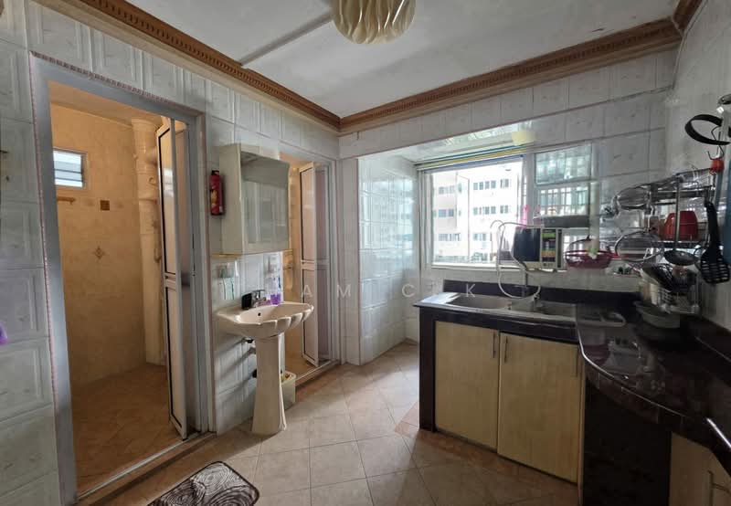 61 Marine Drive HDB Flat For Sale at S$ 710,000 | PropertyGuru Singapore - Kitchen