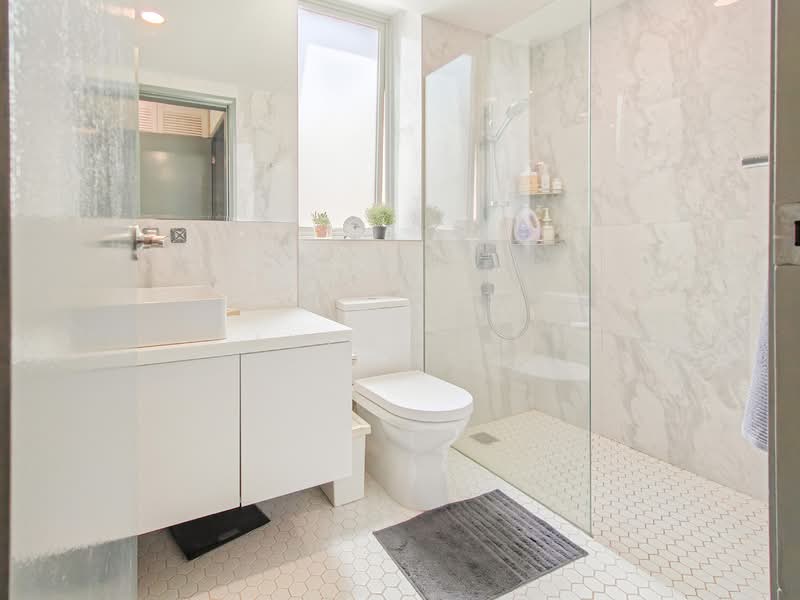 The Raintree Condominium For Sale at S$ 2,250,000 | PropertyGuru Singapore - Master Bathroom