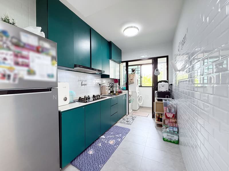 550A Segar Road HDB Flat For Sale at S$ 645,000 | PropertyGuru Singapore - Kitchen