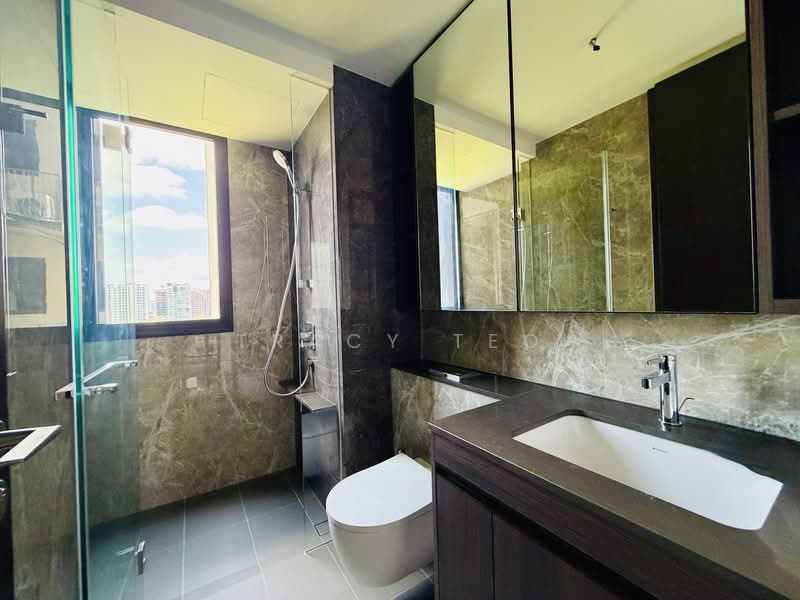 Tembusu Grand, 94 Jalan Tembusu, 5 Bedrooms, 1,711 sqft, Condominium For Rent, by Tracy Teo, 500089622 - Bathroom - PropertyGuru.com.sg