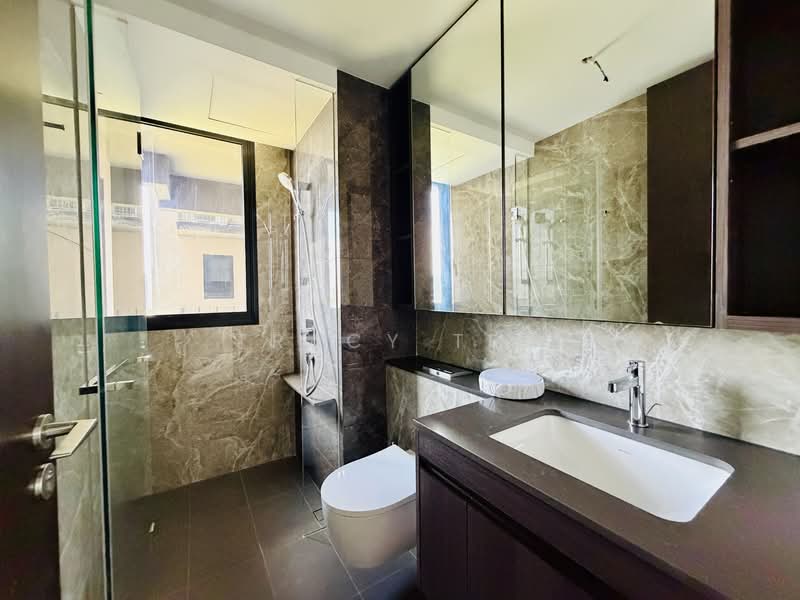 Tembusu Grand, 94 Jalan Tembusu, 5 Bedrooms, 1,711 sqft, Condominium For Rent, by Tracy Teo, 500089622 - Bathroom - PropertyGuru.com.sg