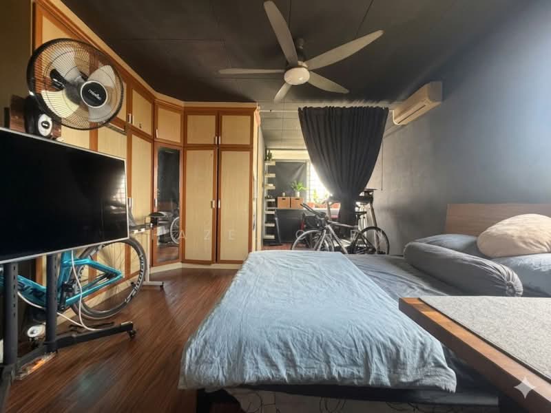 Mandalay Towers Condominium For Sale at S$ 4,180,000 | PropertyGuru Singapore - Bedroom