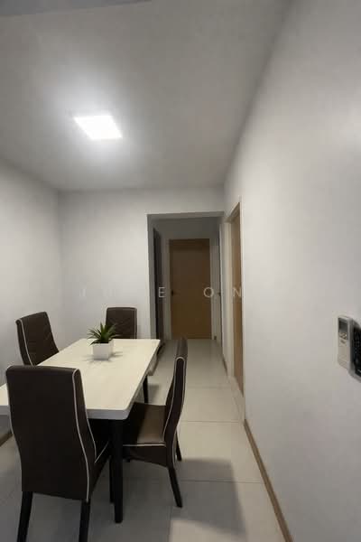 619A Tampines Street 61 HDB Flat For Sale at S$ 850,000 | PropertyGuru Singapore - Dining Room