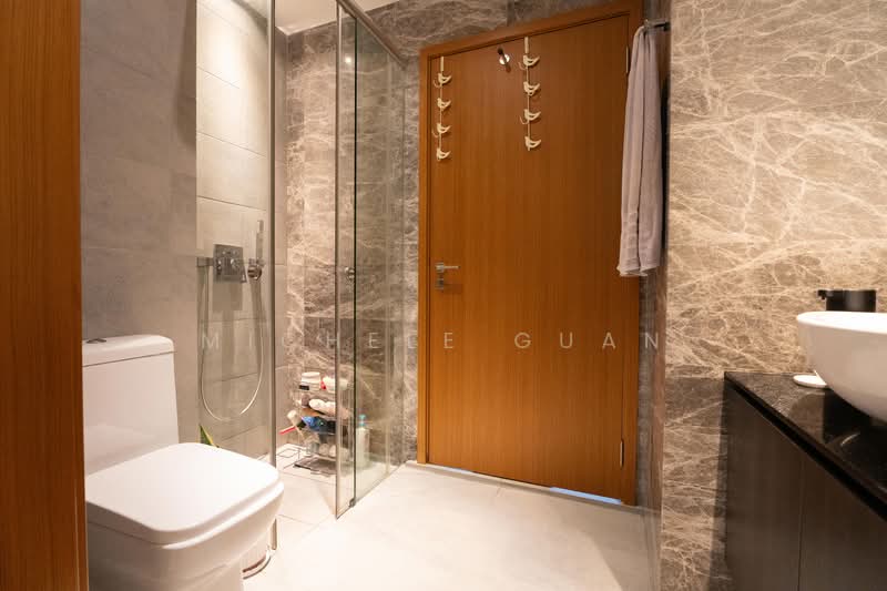 Spottiswoode Suites Condominium For Sale at S$ 1,048,000 | PropertyGuru Singapore - Bathroom