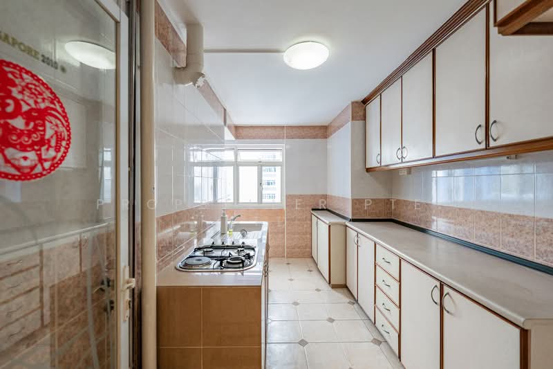 26 Bendemeer Road HDB Flat For Sale at S$ 515,000 | PropertyGuru Singapore - Kitchen