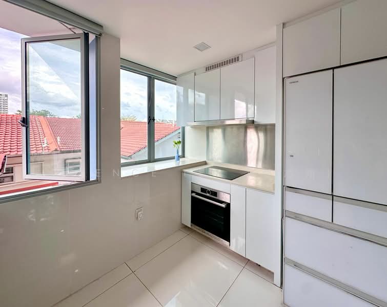 Mountbatten Suites, 861 Mountbatten Road, 3 Bedrooms, 1,130 sqft, Condominium For Rent, by Terence Tee (郑志翔), 500089698 - PropertyGuru.com.sg