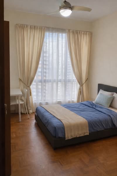 Heritage View, 8 Dover Rise, 3 Bedrooms, 1,195 sqft, Condominium For Rent, by Faye Voon, 500089704 - Bedroom - PropertyGuru.com.sg