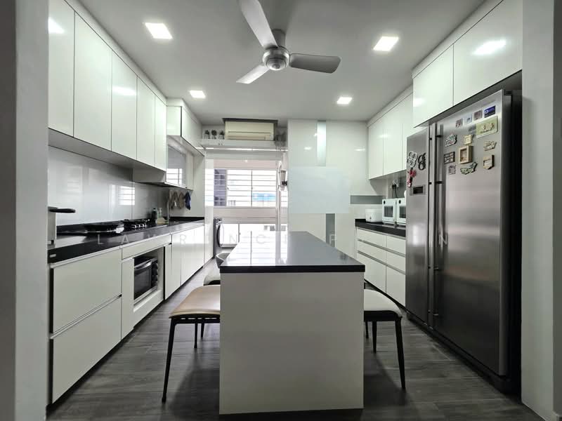 326 Tah Ching Road HDB Flat For Sale at S$ 750,000 | PropertyGuru Singapore - Kitchen