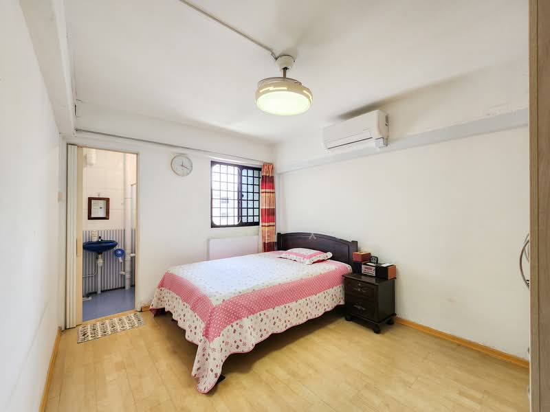 406 Hougang Avenue 10, 406 Hougang Avenue 10, 3 Bedrooms, 980 sqft, HDB Flat For Sale, by Mike Xu, 500089716 - Bedroom - PropertyGuru.com.sg