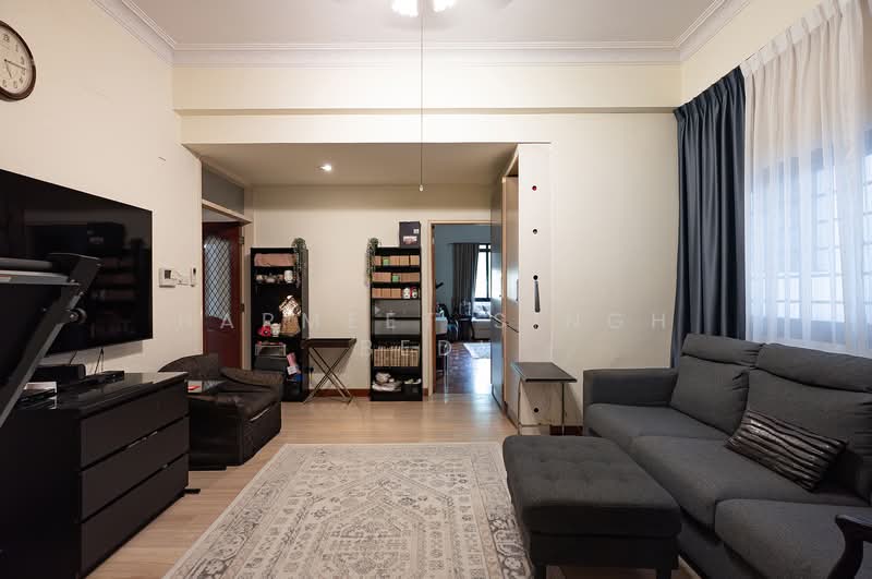 Astrid Meadows Condominium For Sale at S$ 6,198,000 | PropertyGuru Singapore - Living Room