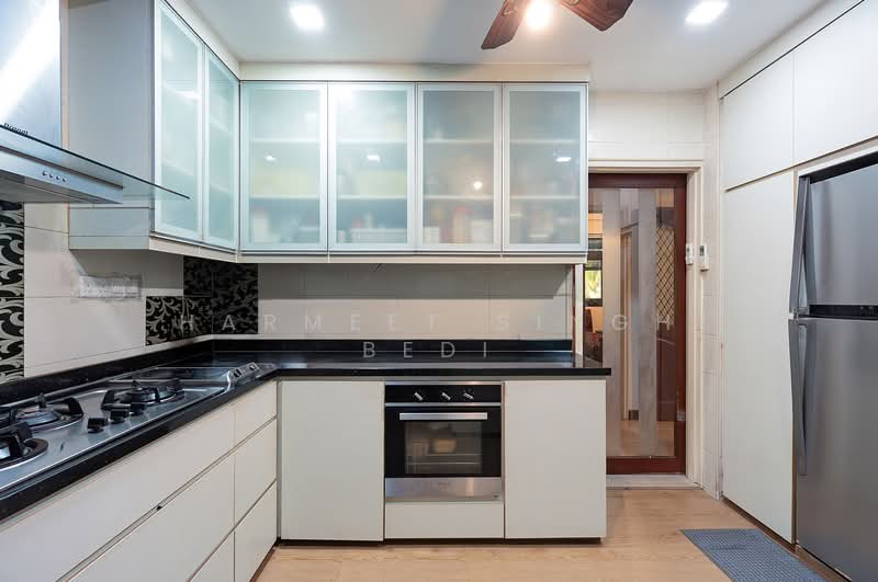 Astrid Meadows Condominium For Sale at S$ 6,198,000 | PropertyGuru Singapore - Kitchen