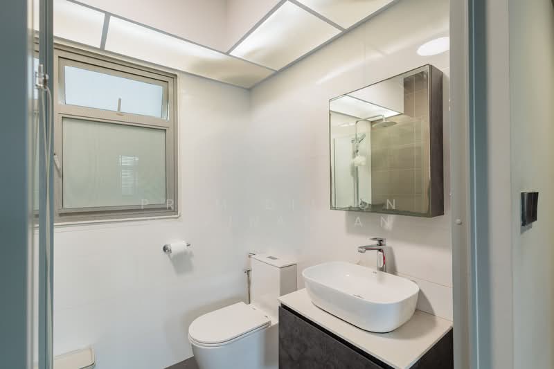 622B Tampines Avenue 12 HDB Flat For Sale at S$ 789,999 | PropertyGuru Singapore - Bathroom