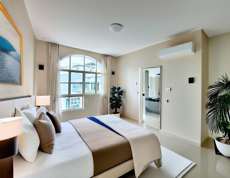 Large Hill Top Freehold Semi Detached @ Sennett Avenue Semi-Detached House For Sale at S$ 11,000,000 | PropertyGuru Singapore - Bedroom