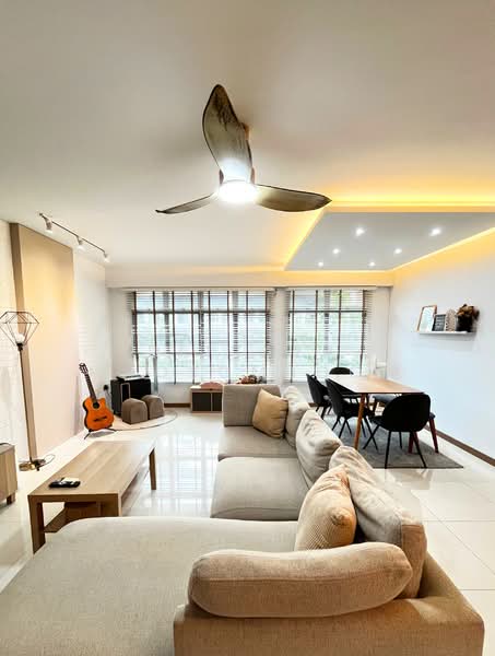 453B Bukit Batok West Avenue 6 HDB Flat For Sale at S$ 779,000 | PropertyGuru Singapore - Living Room
