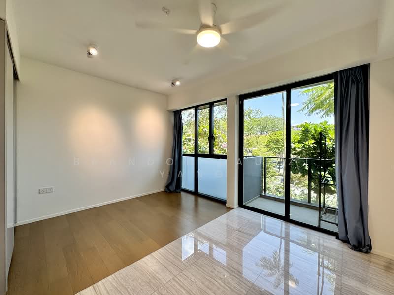 Parc Esta Condominium For Sale at S$ 895,000 | PropertyGuru Singapore - Balcony