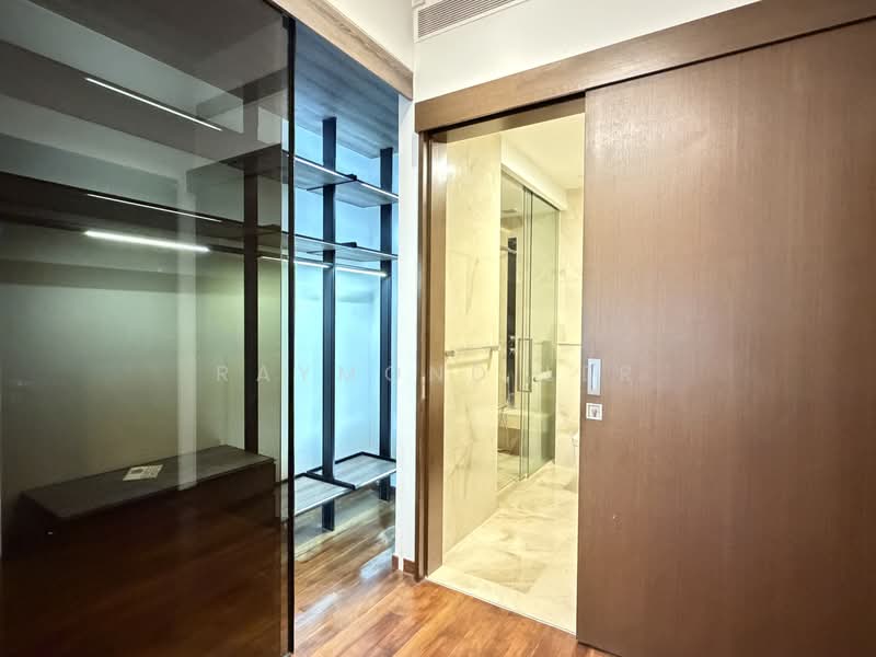 The Scotts Tower, 38 Scotts Road, 2 Bedrooms, 807 sqft, Condominium For Rent, by Raymond Ler, 500089765 - Bathroom - PropertyGuru.com.sg