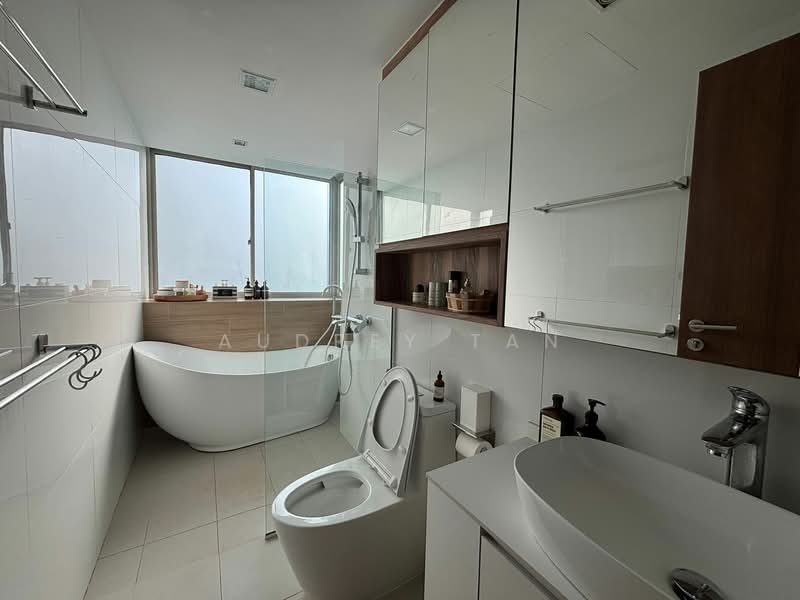 Gardenvista Condominium For Sale at S$ 1,800,000 | PropertyGuru Singapore - Bathroom