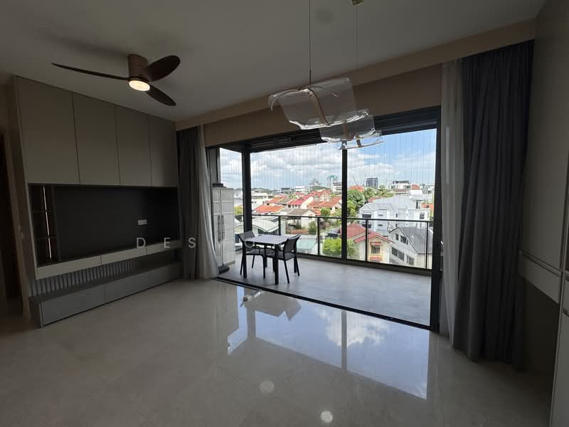 Verdale, 10 De Souza Avenue, 4 Bedrooms, 1,518 sqft, Condominium For Rent, by Desmond Low, 500089779 - Balcony - PropertyGuru.com.sg