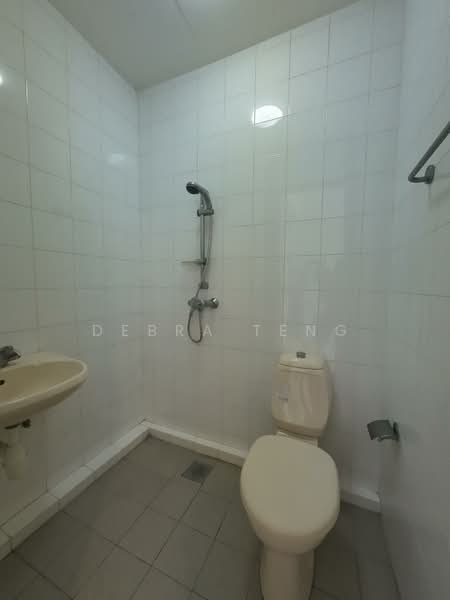 NassimVille, 11 Nassim Road, 3 Bedrooms, 1,520 sqft, Condominium For Rent, by Debra Teng, 500089782 - Bathroom - PropertyGuru.com.sg
