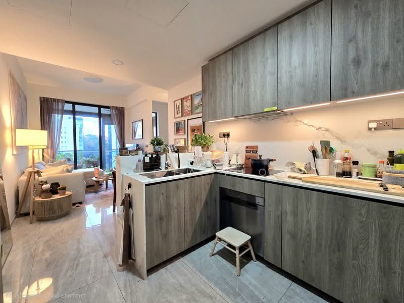 Leedon Green, 28 Leedon Heights, 2 Bedrooms, 818 sqft, Condominium For Sale, by Tricia Yeow, 500089792 - Kitchen - PropertyGuru.com.sg
