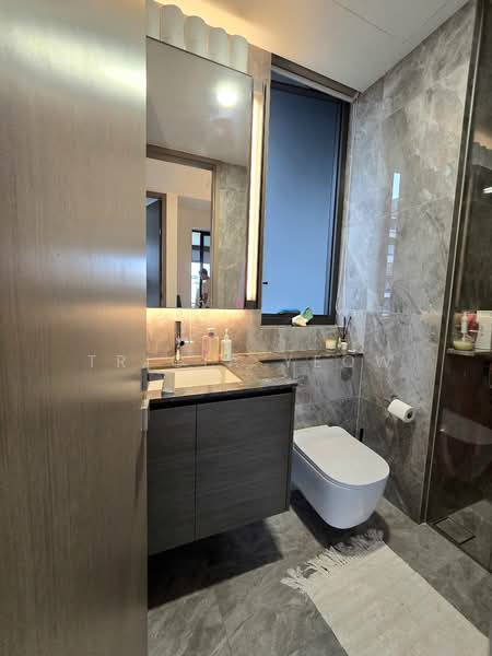 Leedon Green, 28 Leedon Heights, 2 Bedrooms, 818 sqft, Condominium For Sale, by Tricia Yeow, 500089792 - Bathroom - PropertyGuru.com.sg