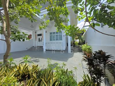 For Sale - 999-Year Semi-D | 7 Bedrooms | Spacious 2,856 sqft Land | D27