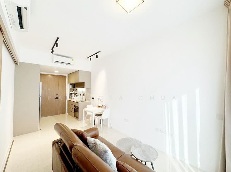 Verdale Condominium For Sale at S$ 950,000 | PropertyGuru Singapore - Living Room