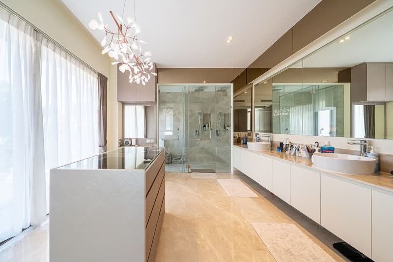 Coronation Road Semi-Detached House For Sale at S$ 8,000,000 | PropertyGuru Singapore - Bathroom