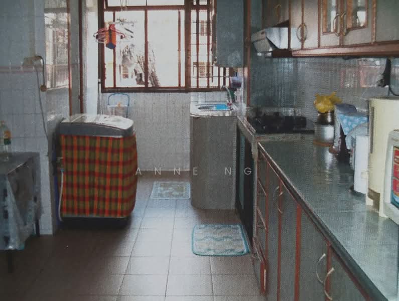 976 Jurong West Street 93 HDB Flat For Sale at S$ 620,000 | PropertyGuru Singapore - Kitchen