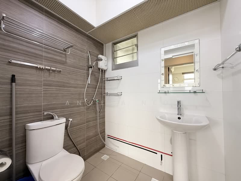 351B Anchorvale Road, 351B Anchorvale Road, 2 Bedrooms, 721 sqft, HDB Flat For Rent, by Angela Neo, 500089870 - Common Bathroom - PropertyGuru.com.sg