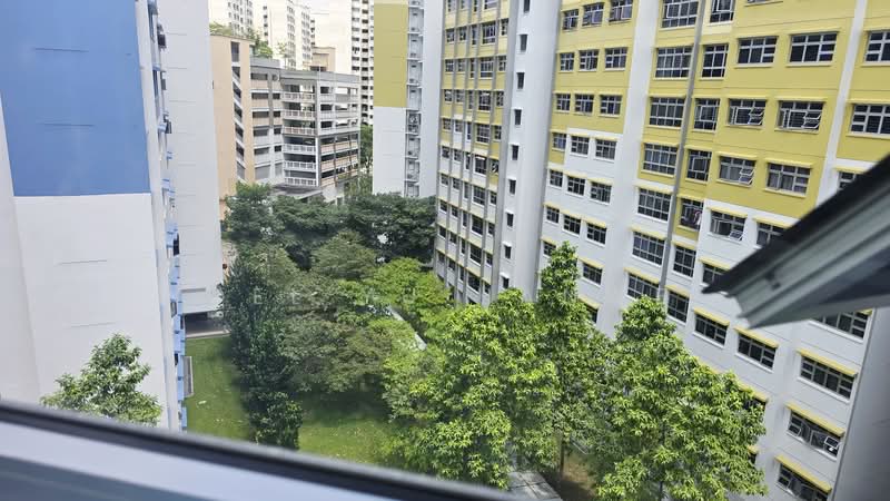 443C Bukit Batok West Avenue 8 HDB Flat For Sale at S$ 825,000 | PropertyGuru Singapore - Exterior