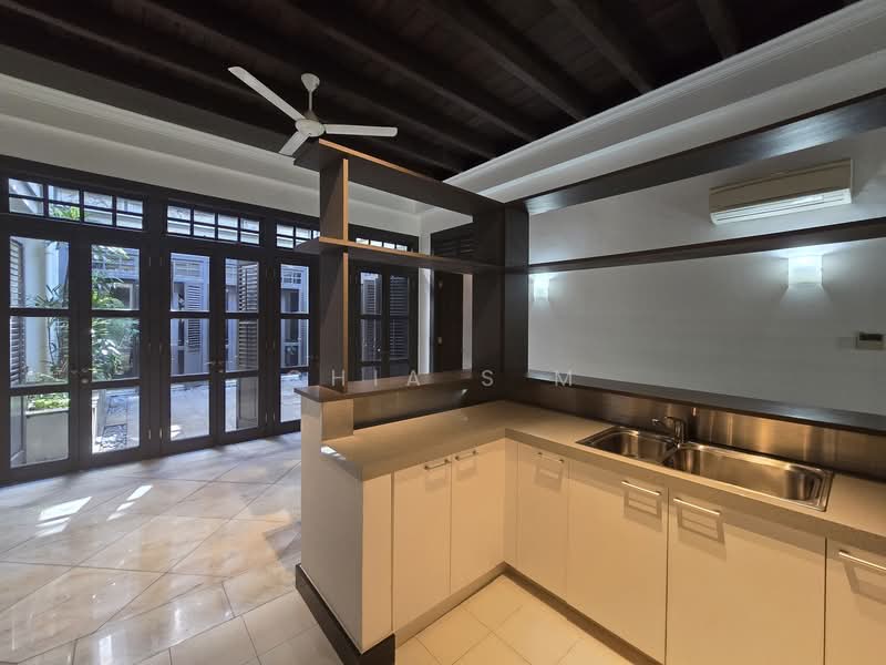 Emerald Hill Conservation Area, 15 Emerald Hill Road, 2 Bedrooms, 1,264 sqft, Conservation House For Rent, by Chia S M, 500089877 - Kitchen - PropertyGuru.com.sg